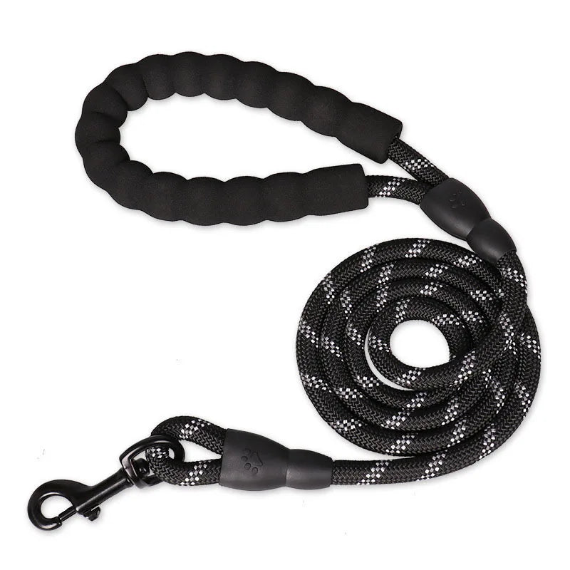 Laisse pour chien 1,5 m – Poignée rembourrée & bandes réfléchissantes, confort et sécurité